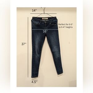 Dark Blue Skinny Jeans with Lived-In Look